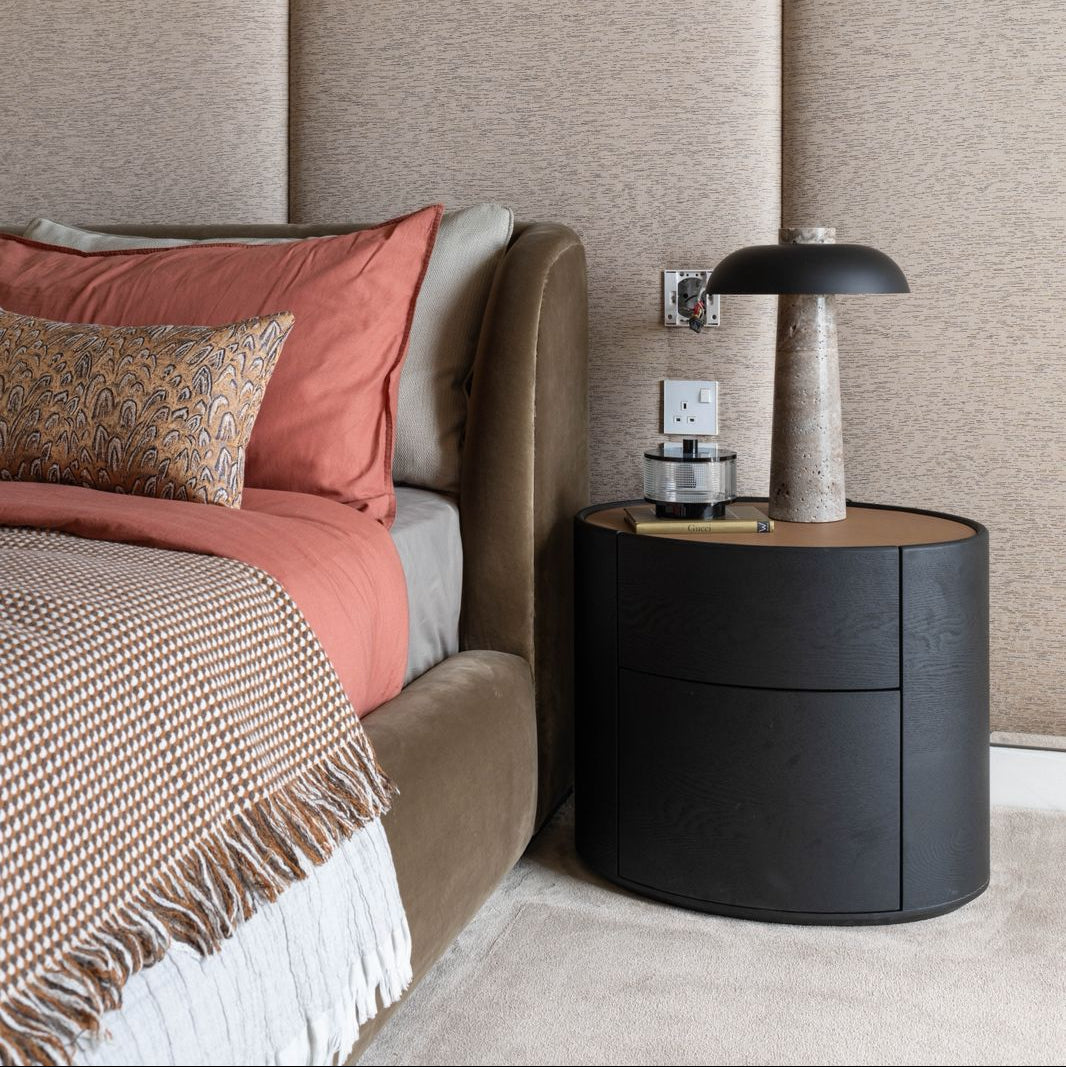 CALVERA FREESTANDING BED