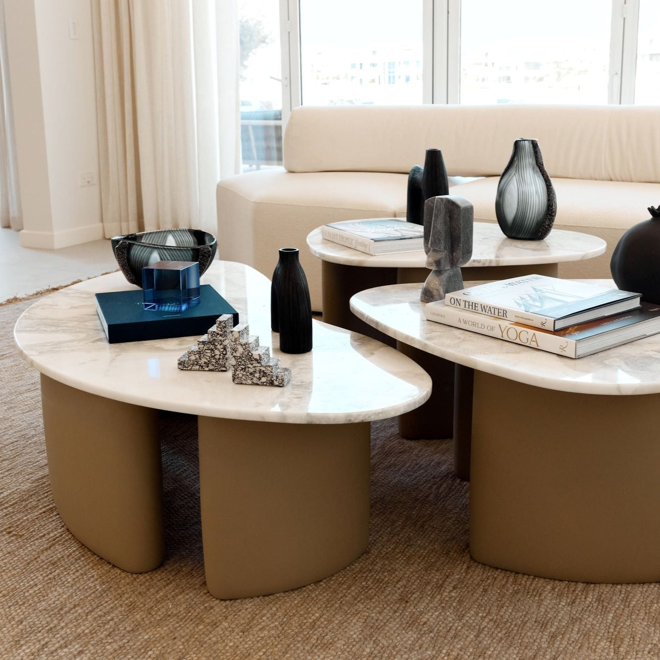 TRIO FLOW TABLES. SET OF 3 MARBLE COFFEE TABLES