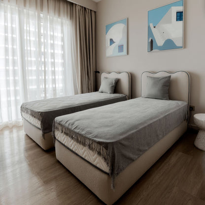 SEAWAVE INTERCONNECTED BED WITH WAVY HEADBOARD