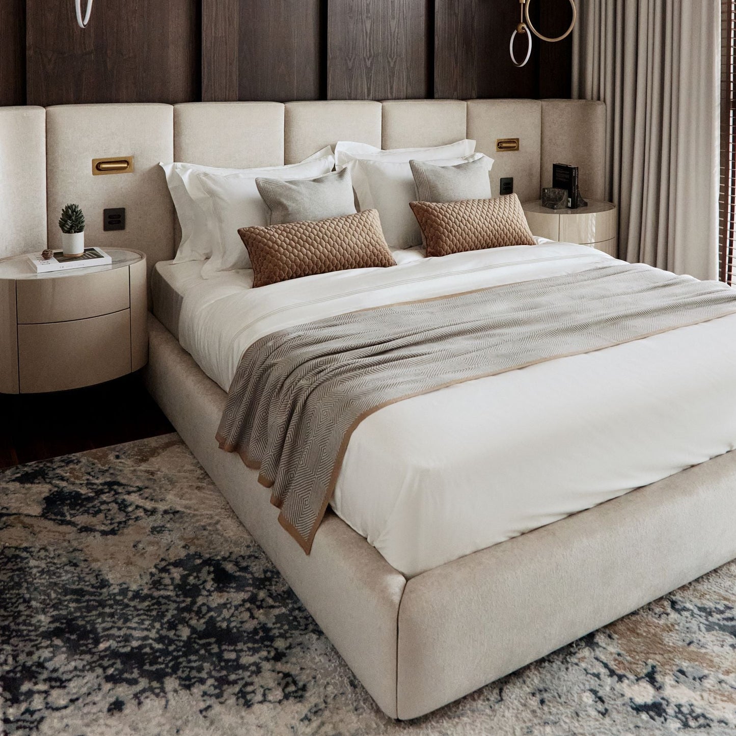 ORRIS BED WITH BUILT-IN LIGHTS AND SOCKETS