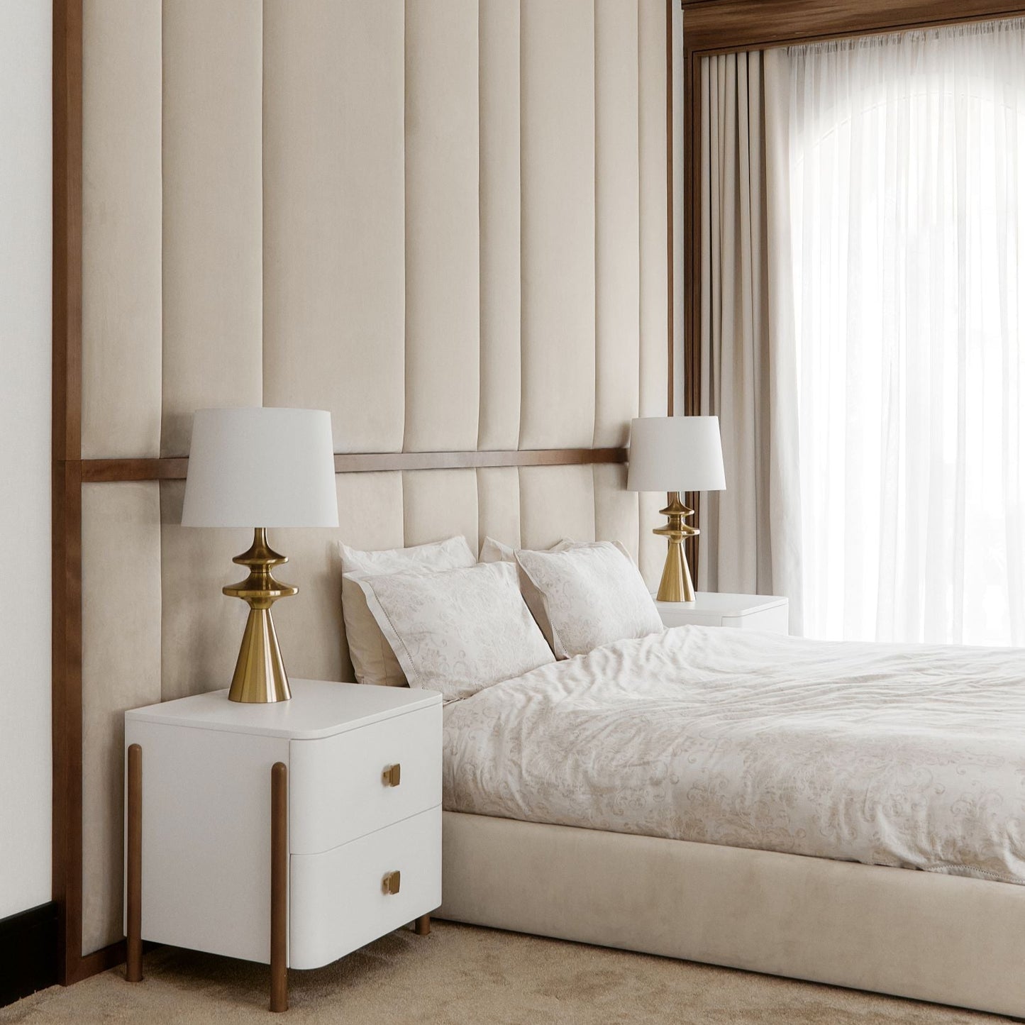 PALISADE BED WITH WALLMOUNTED HEADBOARD