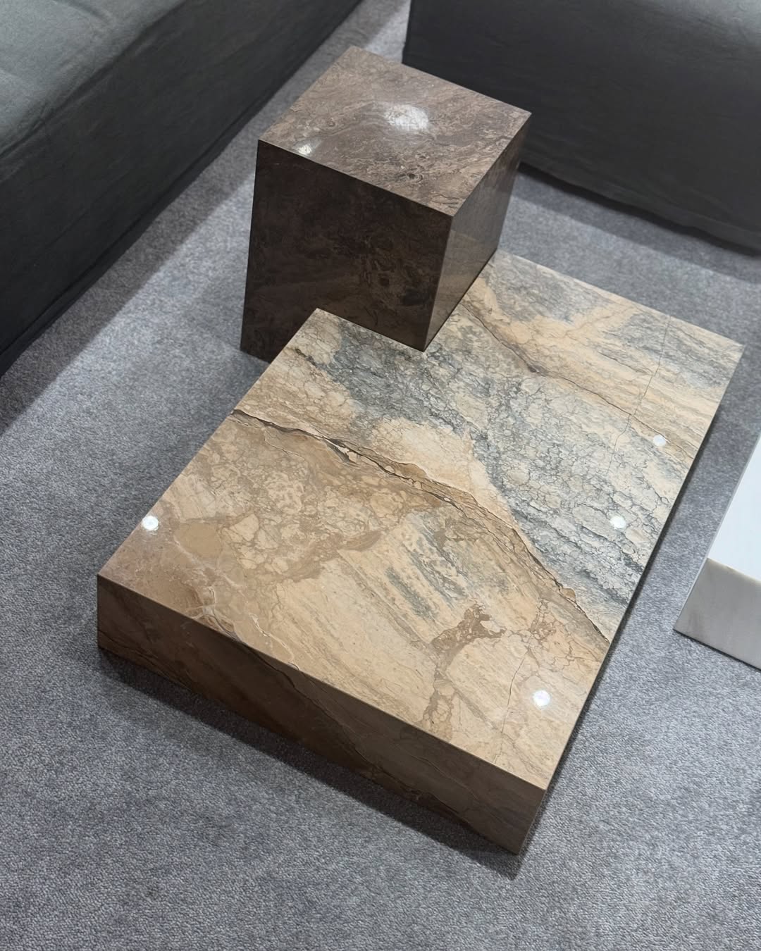 CUBE MARBLE TABLE DARK