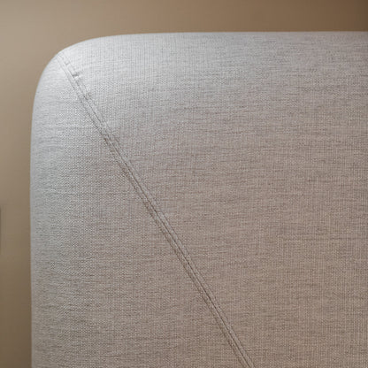 HORIZON ARC BED WITH CURVED LEGS