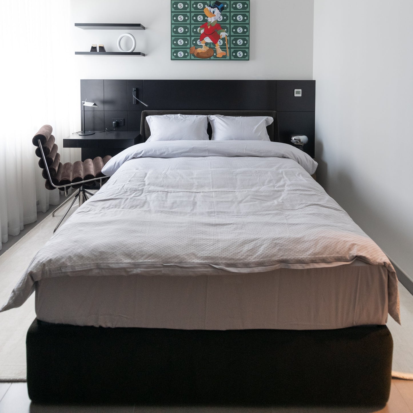 ECHELON BED WITH HYDRAULIC MECHANISM