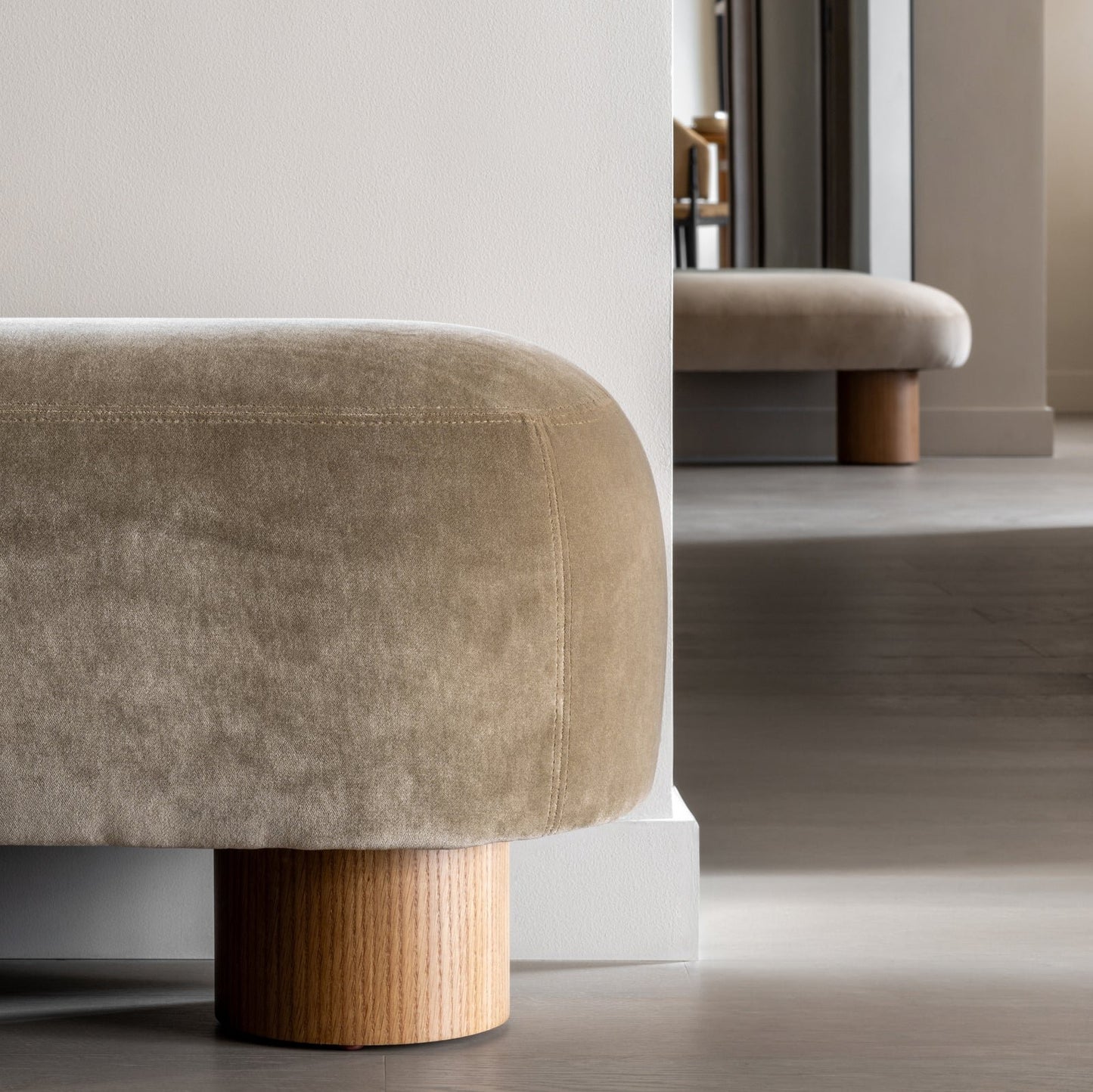 DRIFT SLAB BENCH MEDIUM