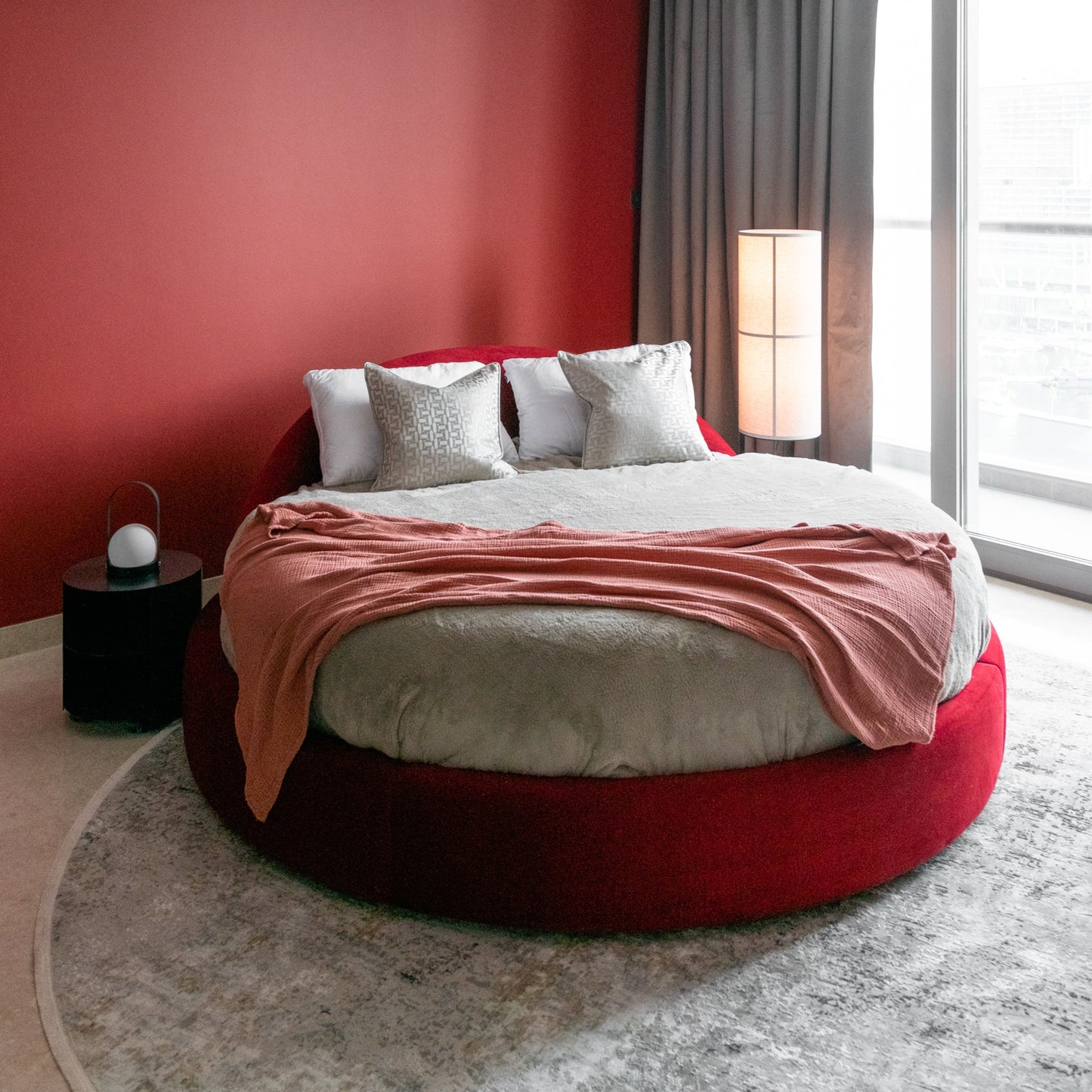 UMBER HALO ROUND BED