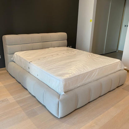 ZARIEN FREESTANDING BED