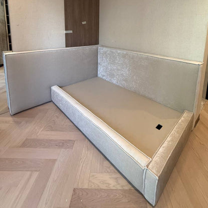 SANDLINE FREESTANDING BED